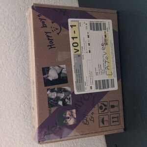 BTS V Layover Album (Purple)